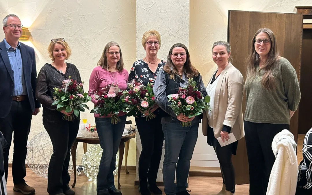 Adventsessen der Sozialstation im Schloss Sennfeld- Ehrung langjähriger Kolleginnen